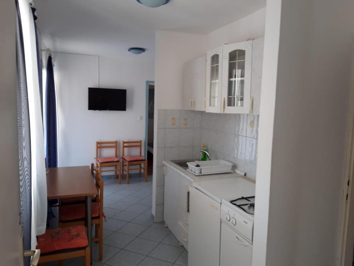 Apartments Danijela Tribunj  Luaran gambar