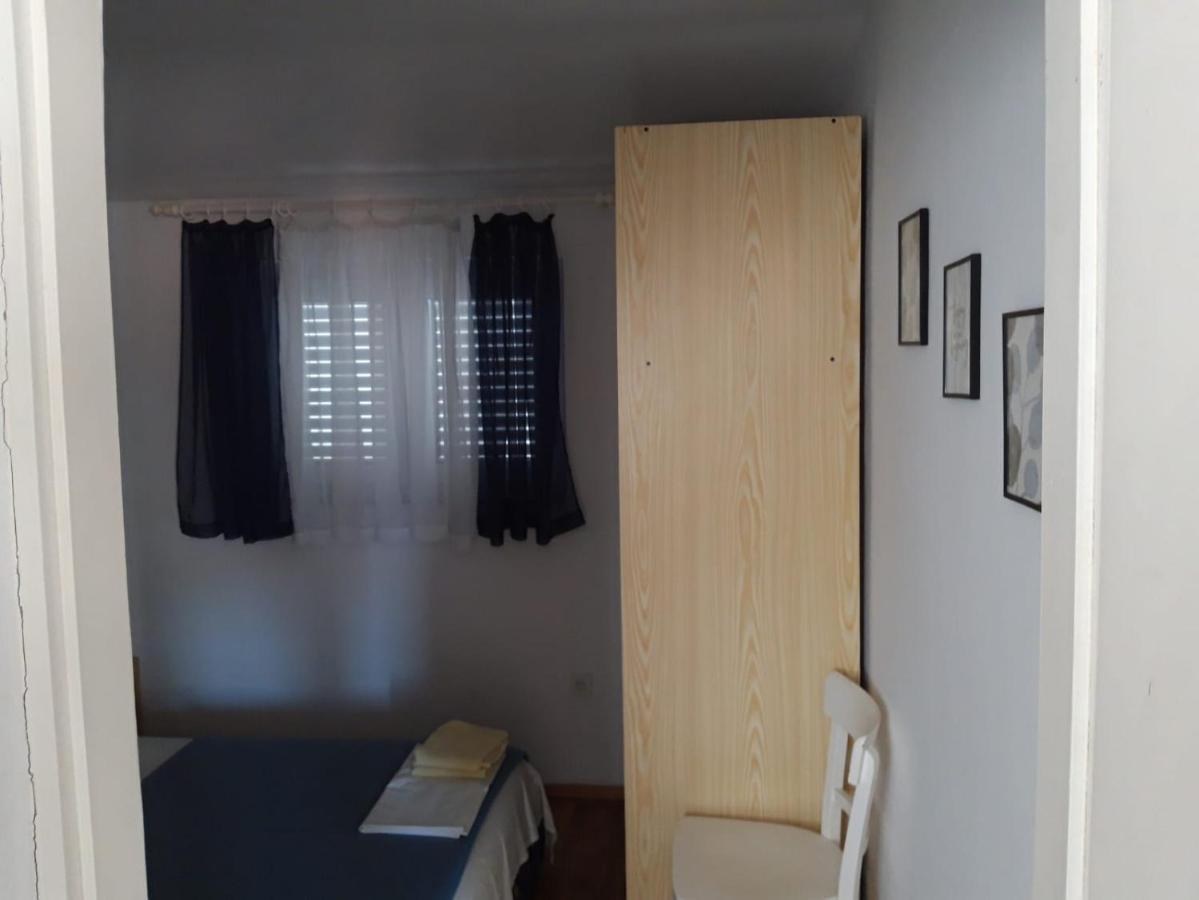 Apartments Danijela Tribunj  Luaran gambar