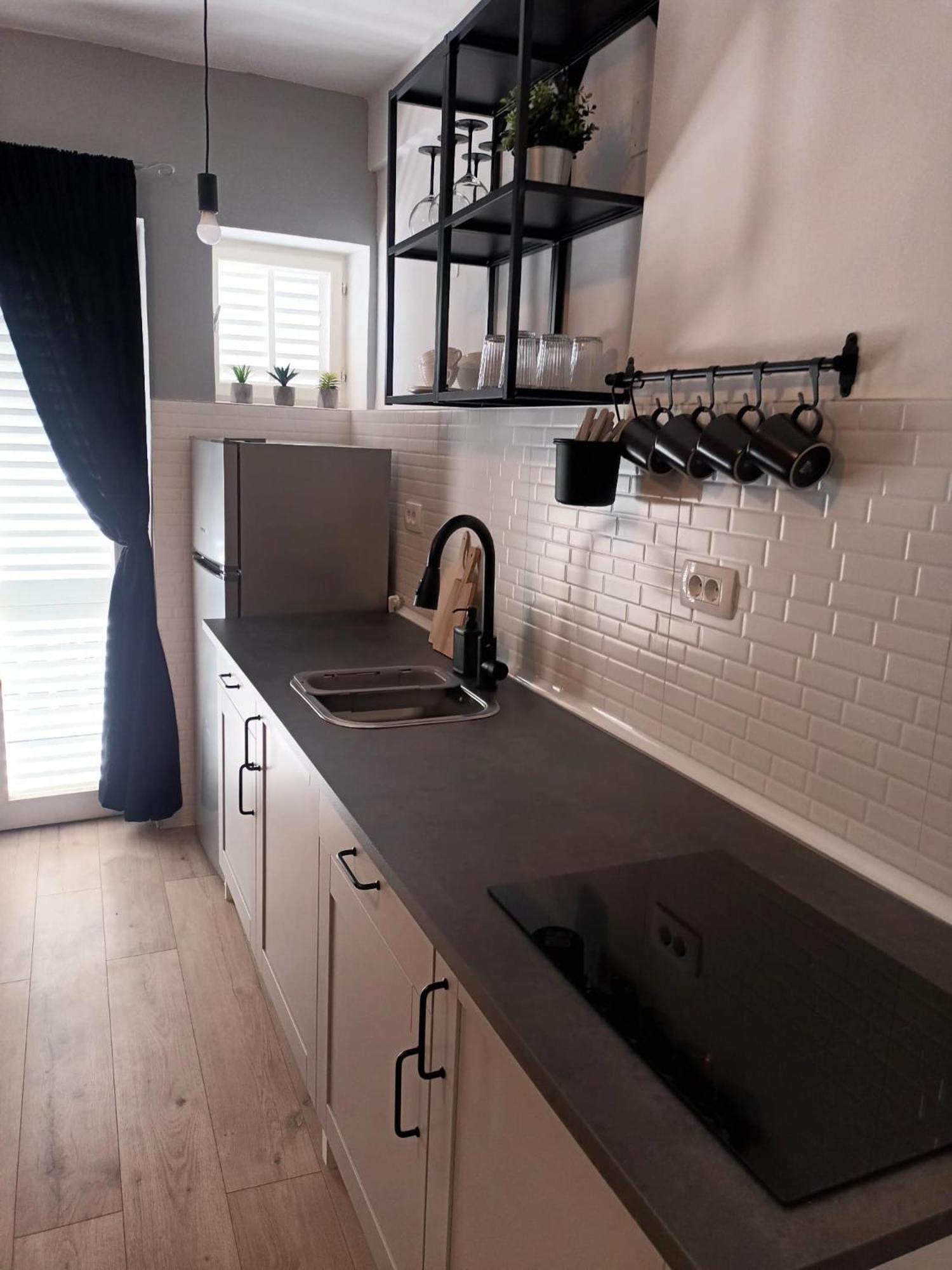 Apartments Danijela Tribunj  Luaran gambar