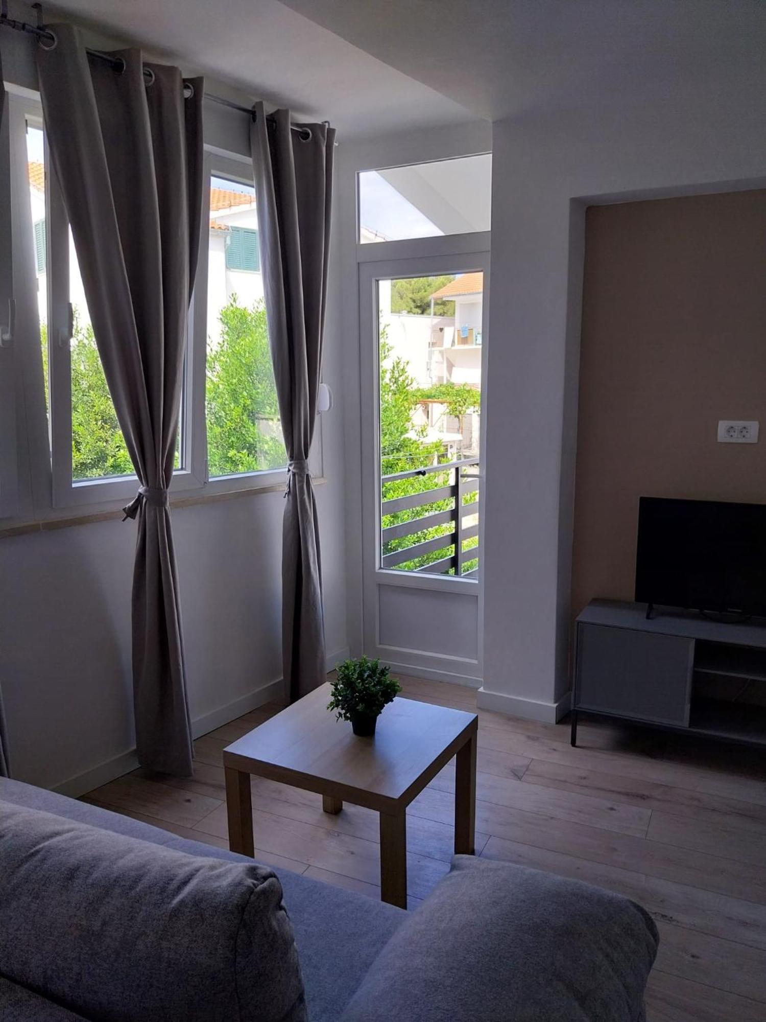 Apartments Danijela Tribunj  Luaran gambar