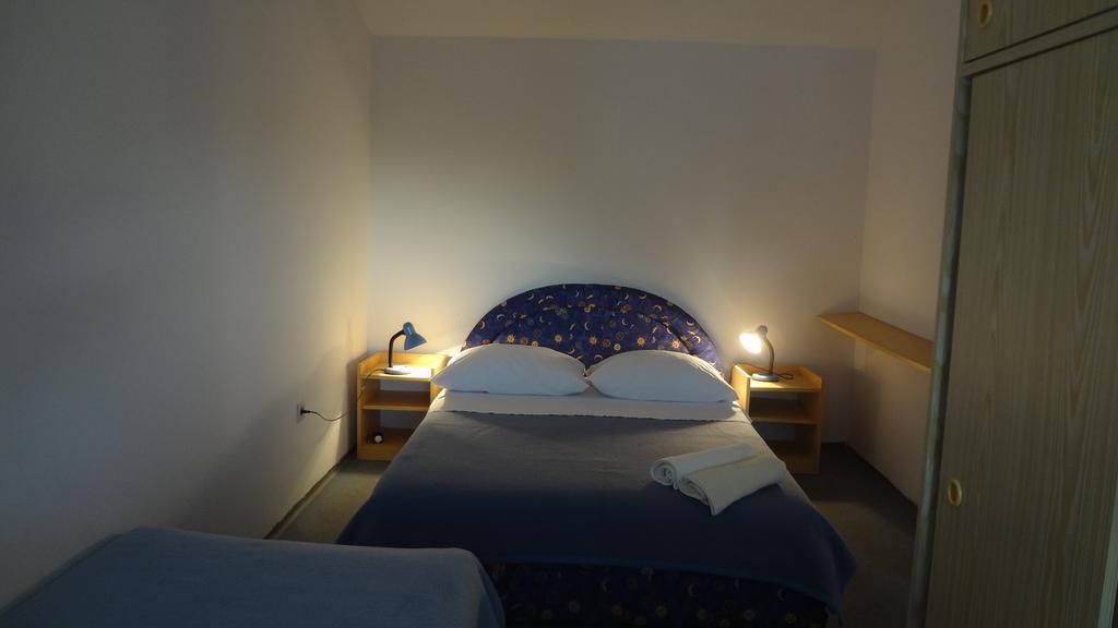 Apartments Danijela Tribunj  Bilik gambar