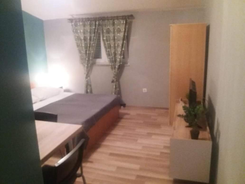 Apartments Danijela Tribunj  Luaran gambar